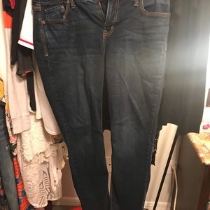 Stylus size 32 jeans